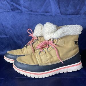 Sorel Women's Winter Boots - Tan and Black